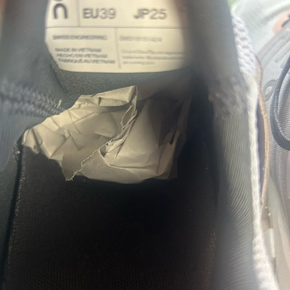 On Running Gray and White Athletic Shoes with Cloud Cushioning - Picture 9 of 9